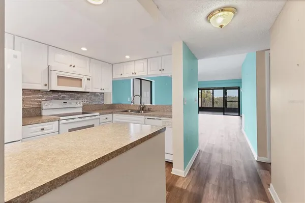 $340,000 | 1701 Beach Road, Unit 208, Englewood, FL 34223