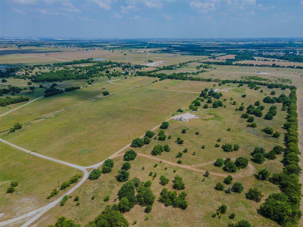 0 Pr 4728 Rhome Tx 76078 Rhome, TX 76078 - Photo 3 of 5 a view of a tennis court