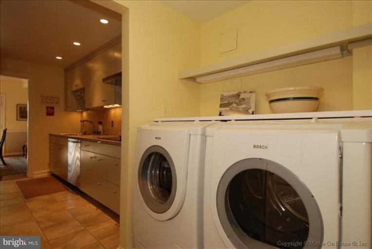 7 Devon Hill Road, Unit A6 Baltimore, MD 21210 - Photo 22 of 23 Laundry Area 1