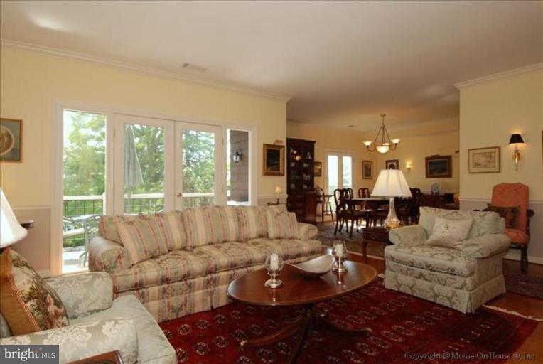 7 Devon Hill Road, Unit A6 Baltimore, MD 21210 - Photo 7 of 23 Living Room #2