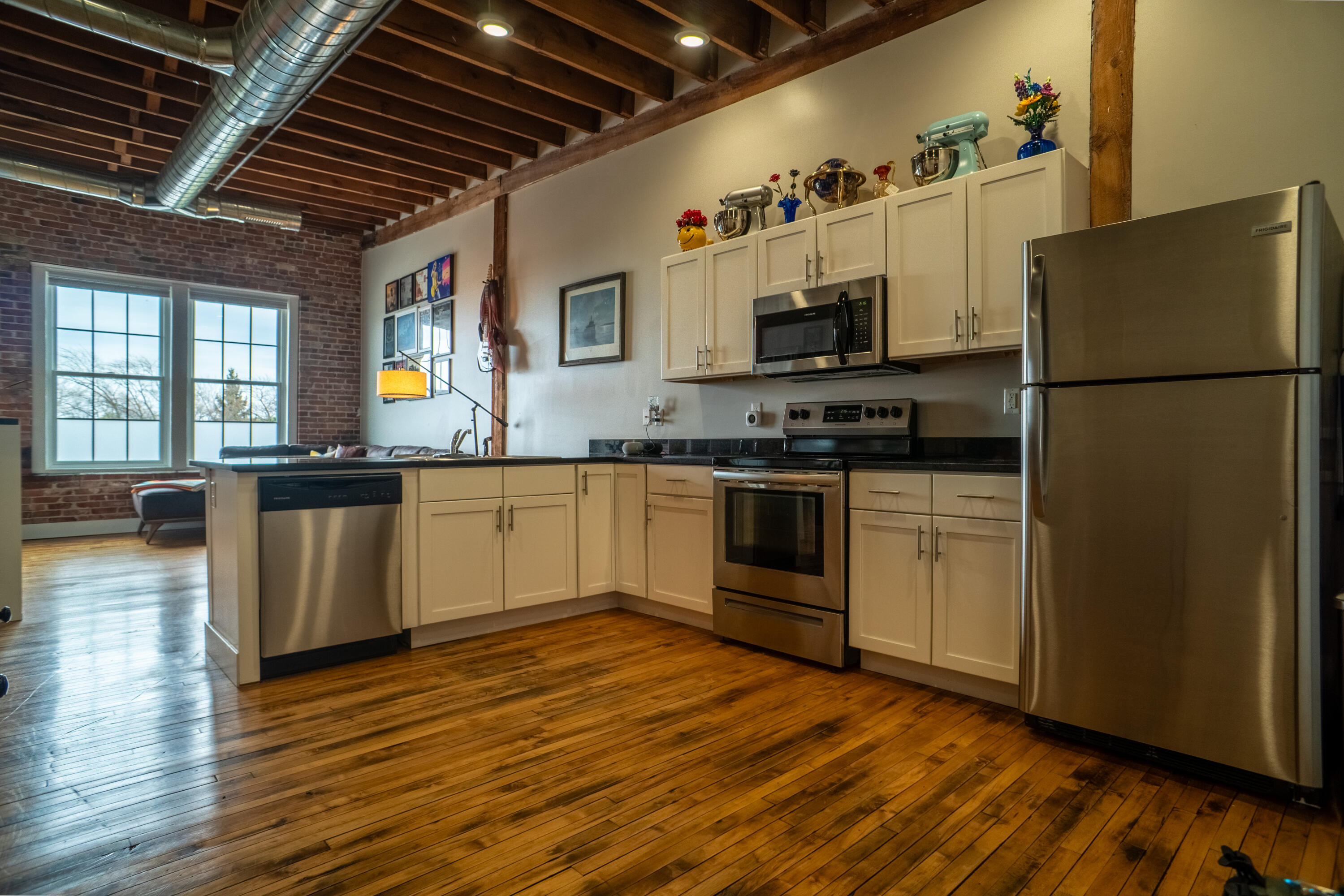 86 Washington Street, Unit 351 Manistee, MI 49660 - Photo 8 of 11 DSC09856-HDR