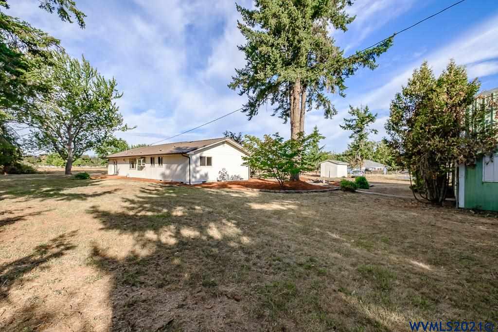 2714 Northwest Gibson Hill Road Albany, OR 97321 - Photo 37 of 41