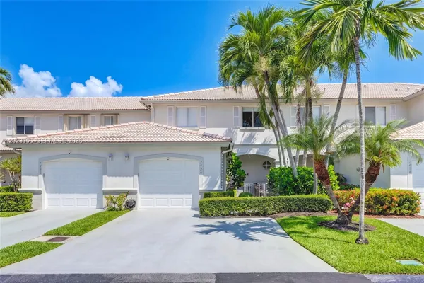 $565,000 | 7426 Southwest 162nd Court, Miami, FL 33193