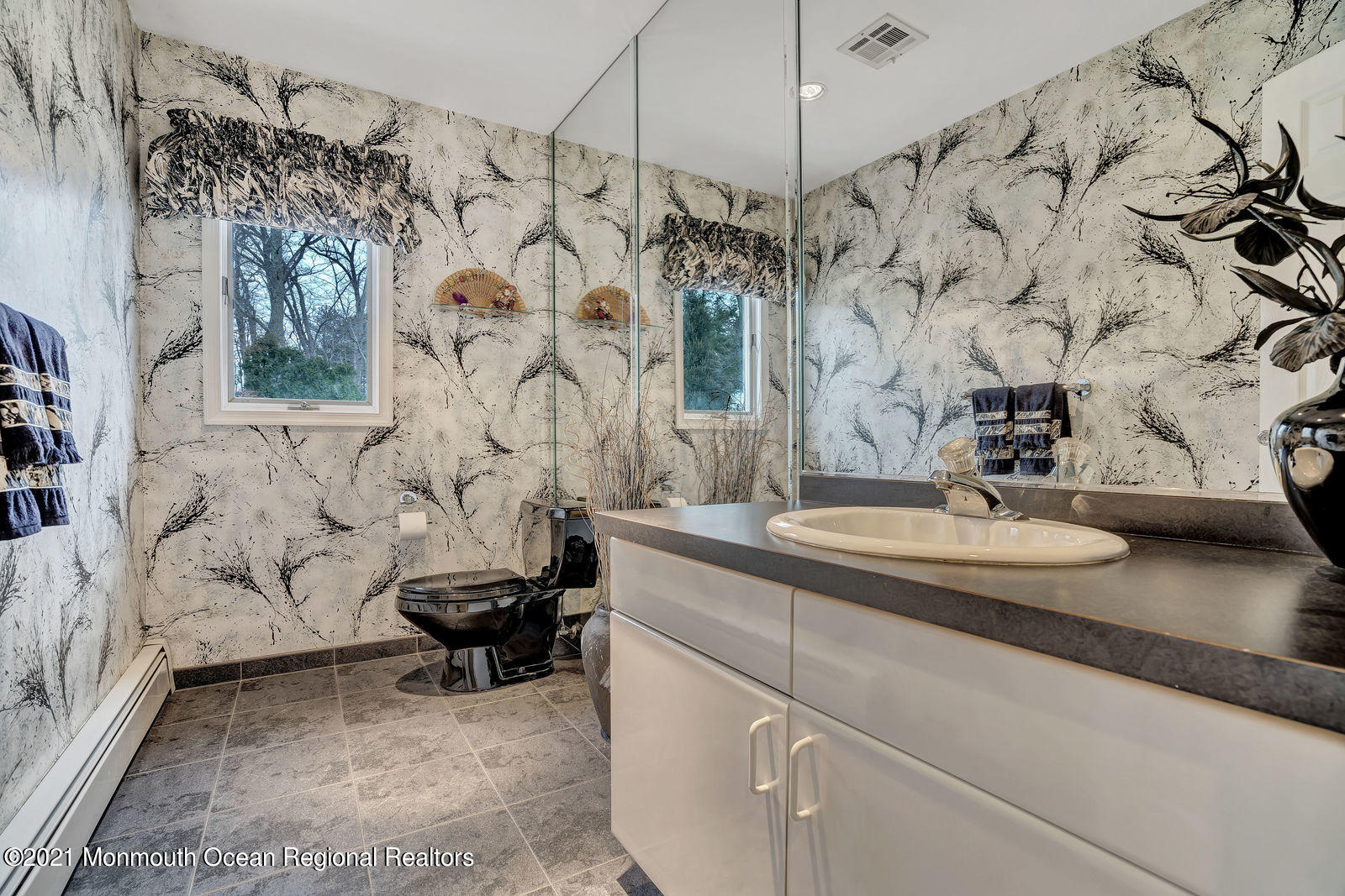 18 Chagall Road Marlboro, NJ 07746 - Photo 11 of 27 ros00612