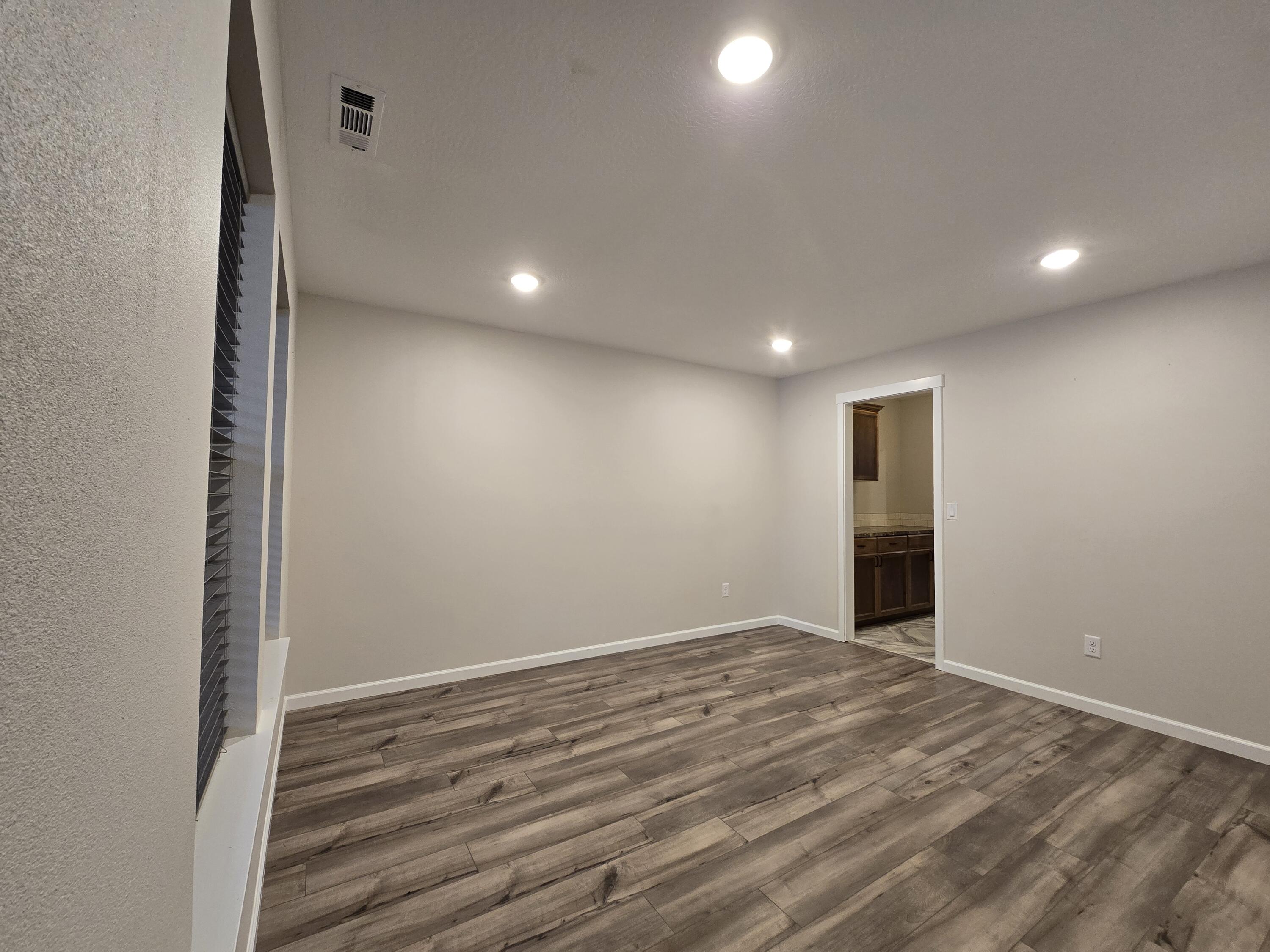 588 Upper Applegate Road Jacksonville, OR 97530 - Photo 20 of 53 dining room