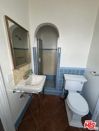 $7,500 | 326 North La Jolla Avenue, Los Angeles, CA 90048