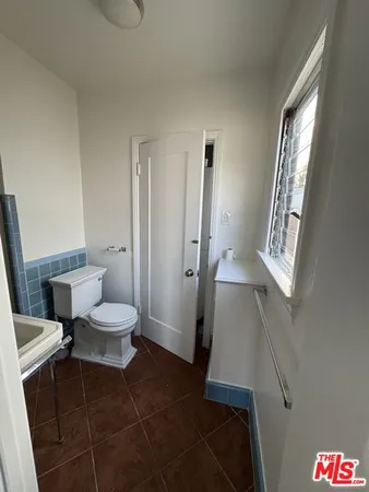 $7,500 | 326 North La Jolla Avenue, Los Angeles, CA 90048