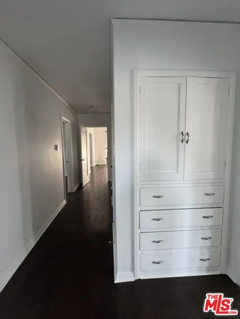 $7,500 | 326 North La Jolla Avenue, Los Angeles, CA 90048