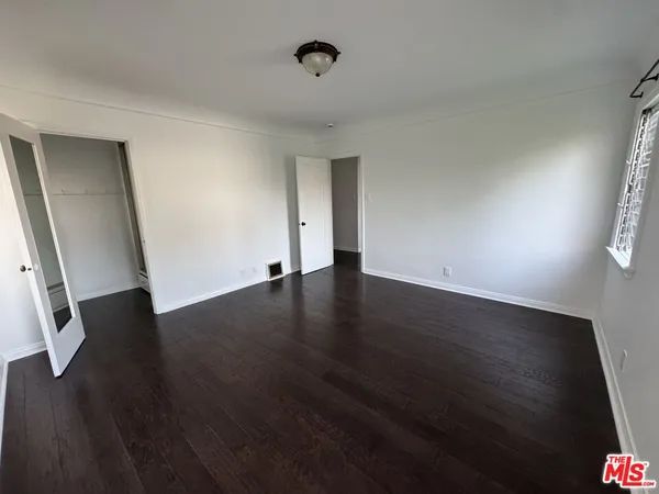 $7,500 | 326 North La Jolla Avenue, Los Angeles, CA 90048