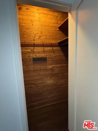 $7,500 | 326 North La Jolla Avenue, Los Angeles, CA 90048