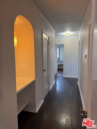 $7,500 | 326 North La Jolla Avenue, Los Angeles, CA 90048