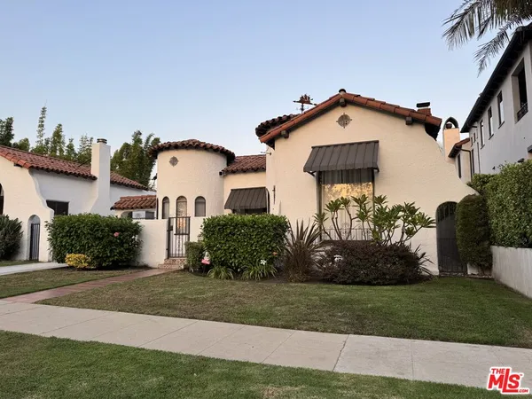 $7,500 | 326 North La Jolla Avenue, Los Angeles, CA 90048