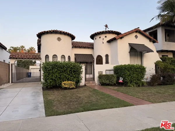 $7,500 | 326 North La Jolla Avenue, Los Angeles, CA 90048