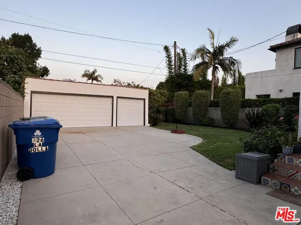 $7,500 | 326 North La Jolla Avenue, Los Angeles, CA 90048
