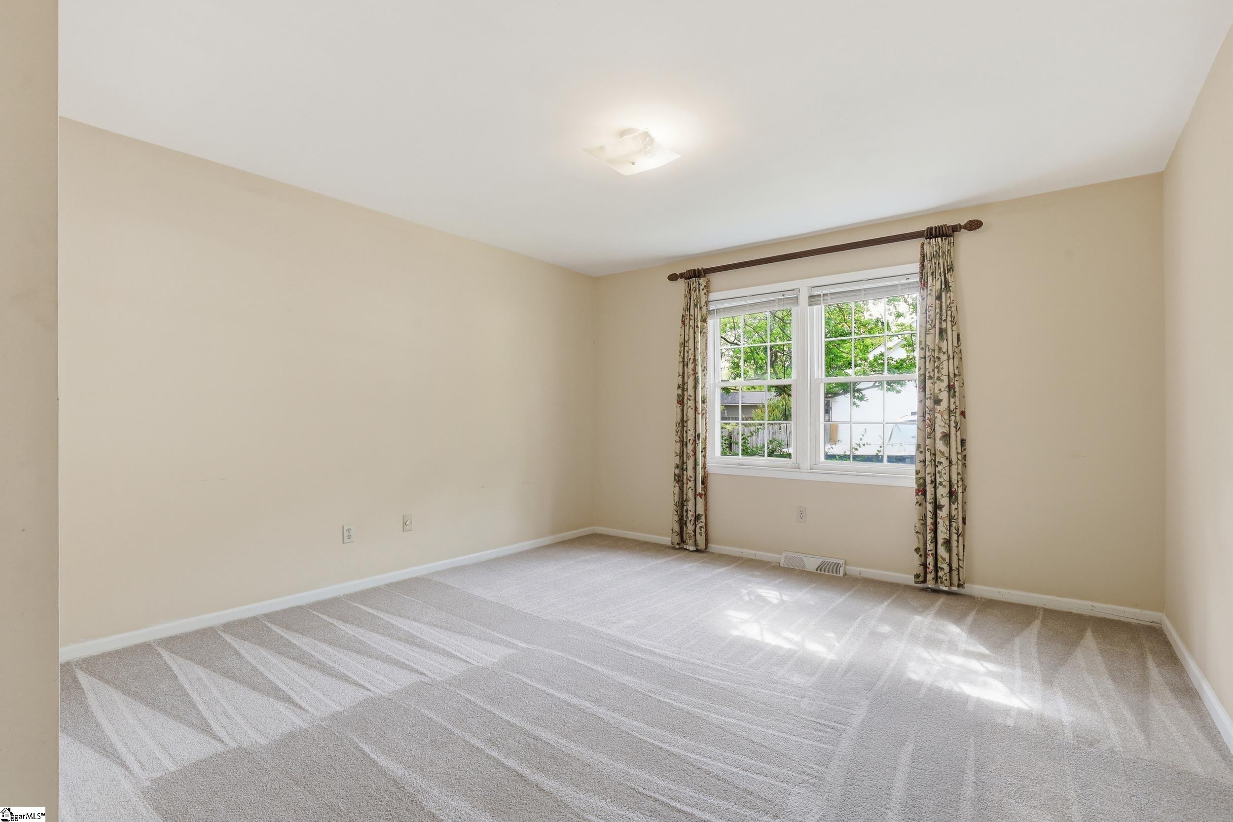 205 Huntington Road Easley, SC 29642 - Photo 28 of 35