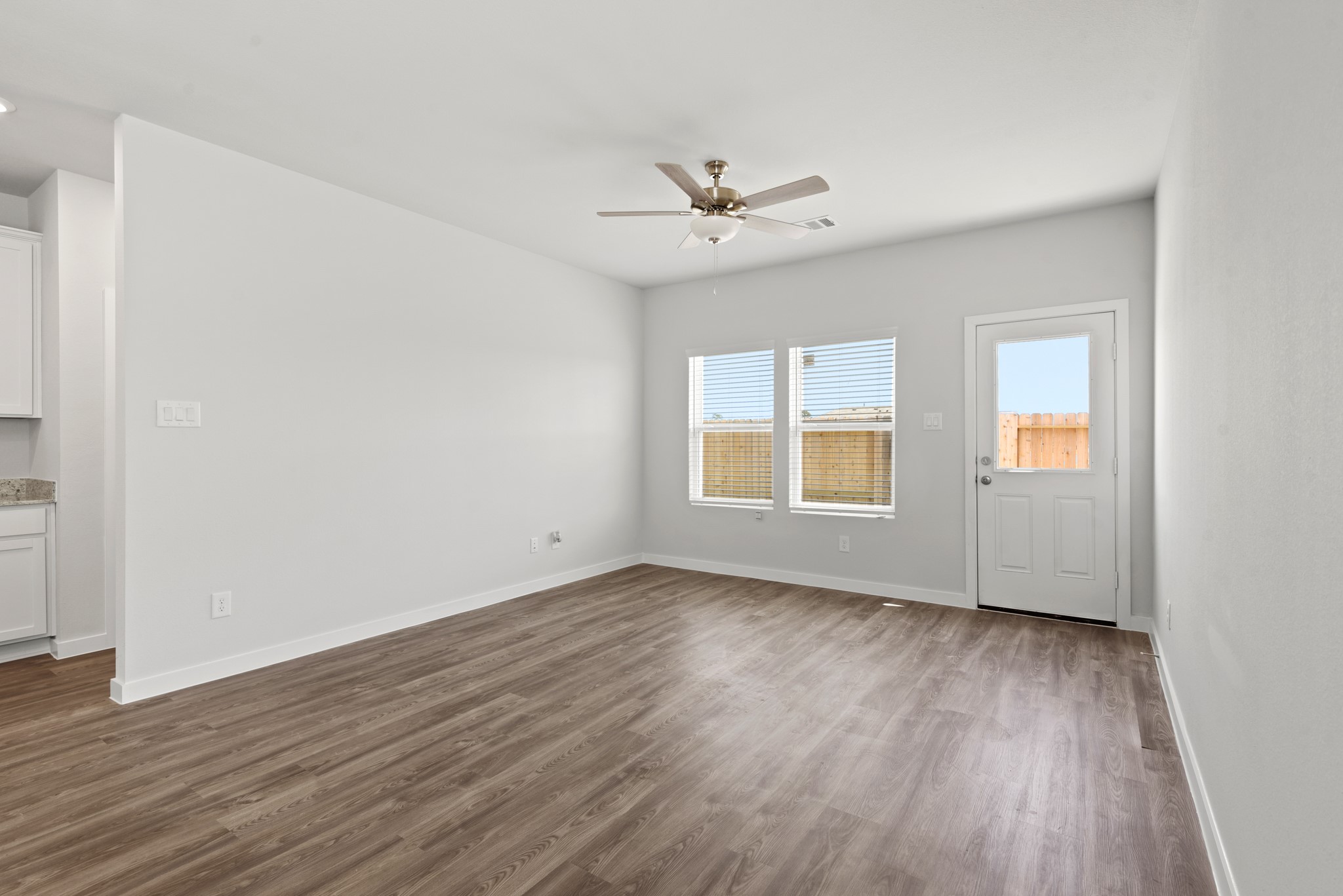 1206 Point Lookout Drive Dayton, TX 77535 - Photo 7 of 31