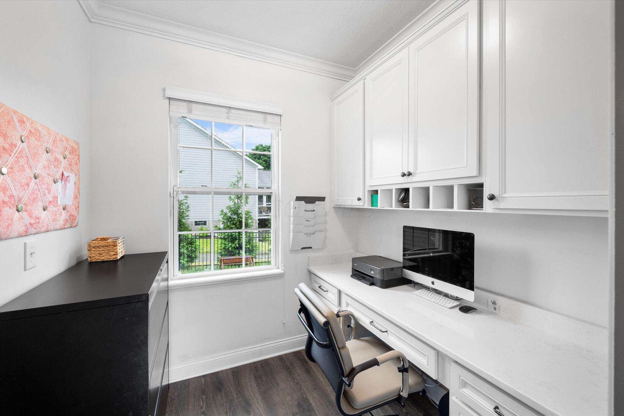 706 Bigham Ridge Boulevard Westerville, OH 43081 - Photo 17 of 62 Surprise pocket office! Perfect for a second home office or space for homework!