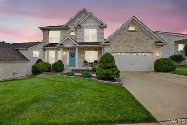 $489,000 | 2225 Ameling Manor Drive, Maryland Heights, MO 63043