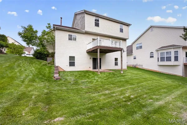 $489,000 | 2225 Ameling Manor Drive, Maryland Heights, MO 63043