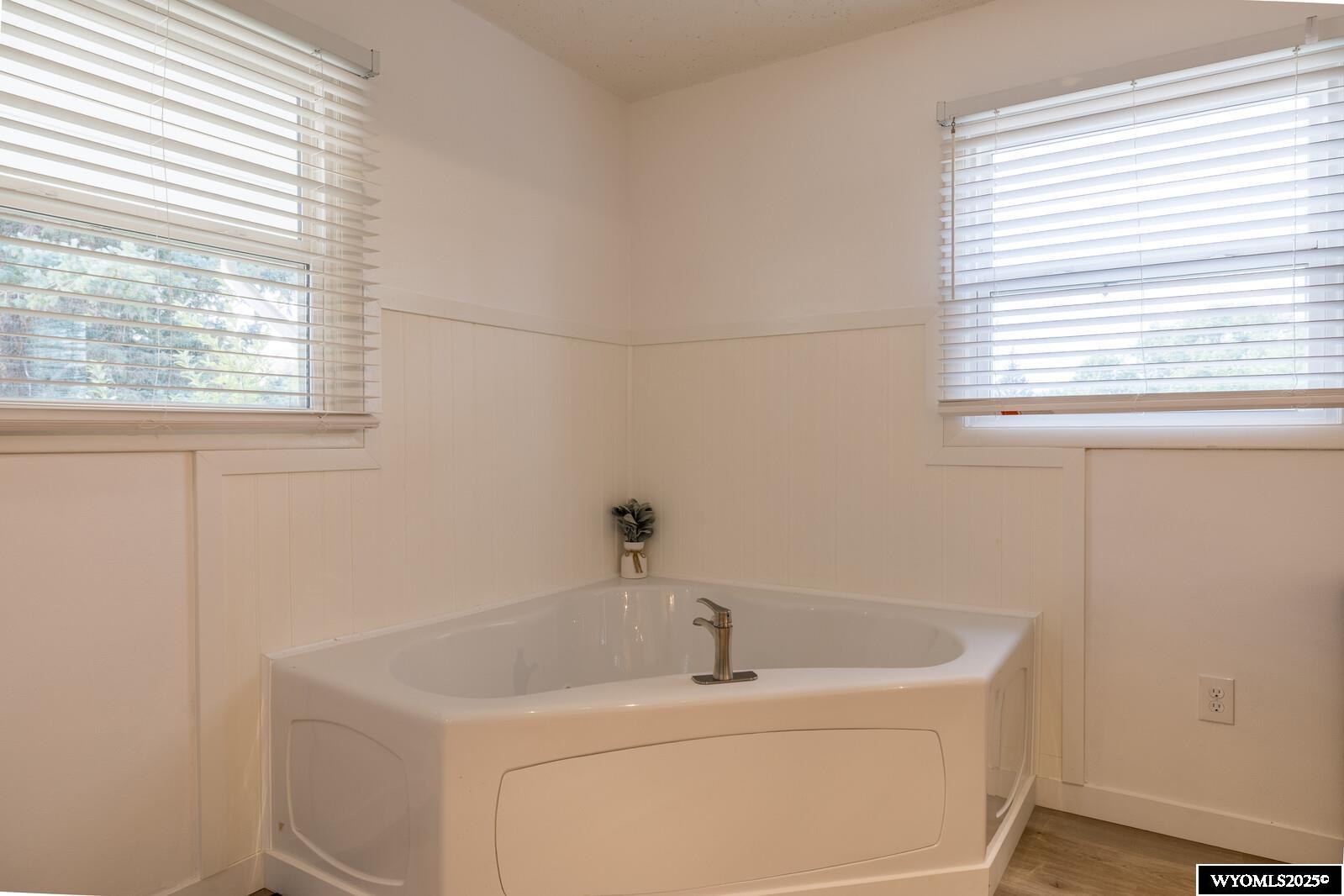 119 Valley Drive Casper, WY 82604 - Photo 14 of 33