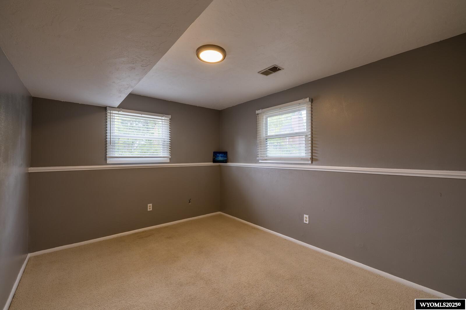 119 Valley Drive Casper, WY 82604 - Photo 23 of 33