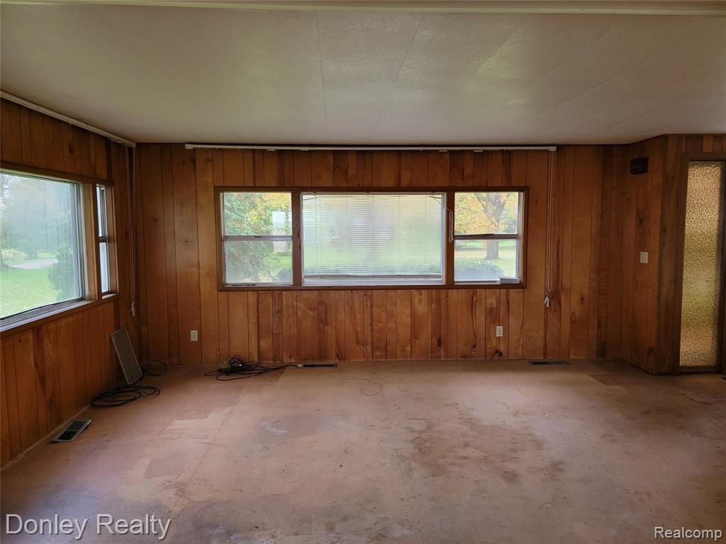 3025 Sullivan Road Marlette, MI 48453 - Photo 10 of 31