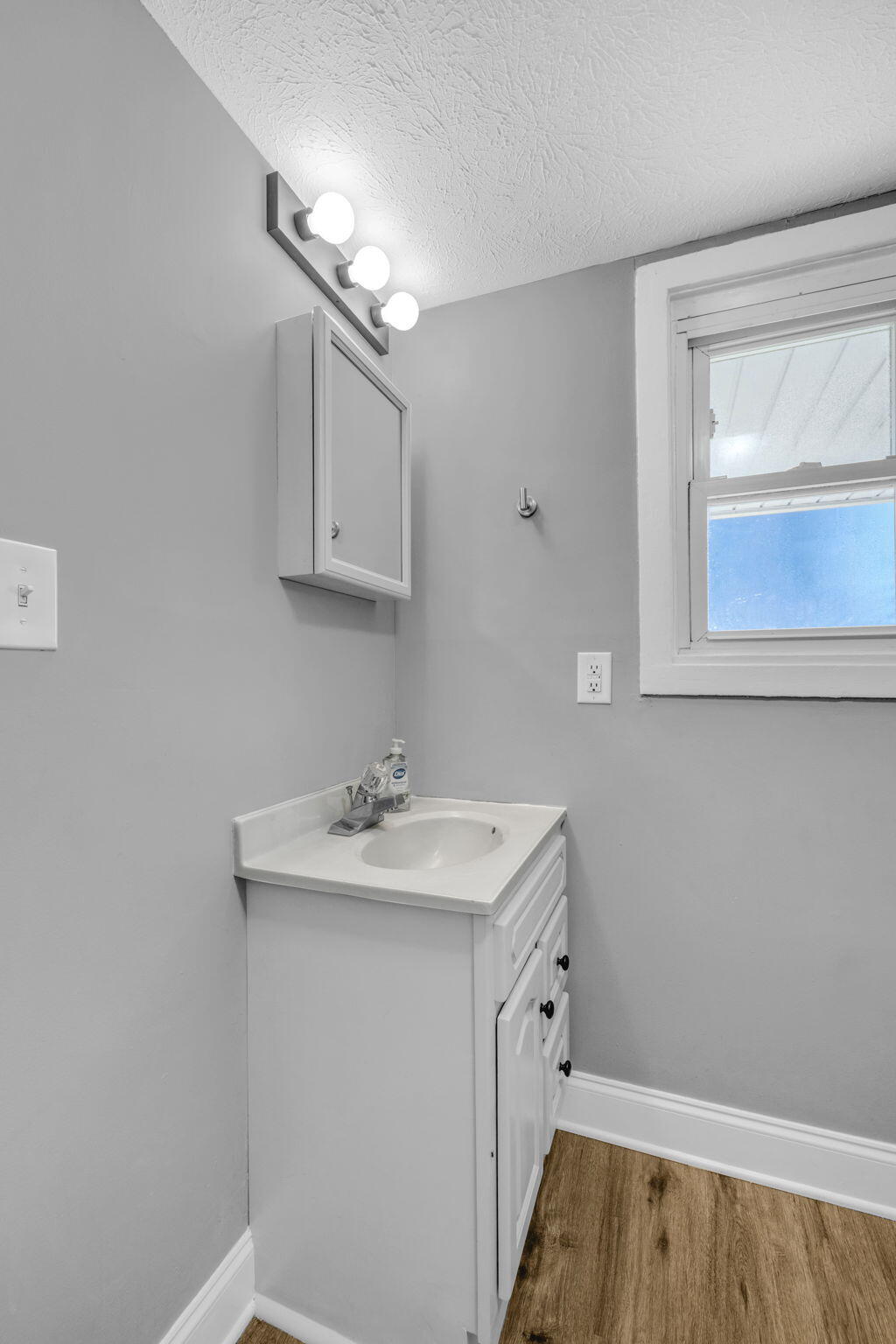 309 East 16th Street Chickamauga, GA 30707 - Photo 14 of 23 Full Bath