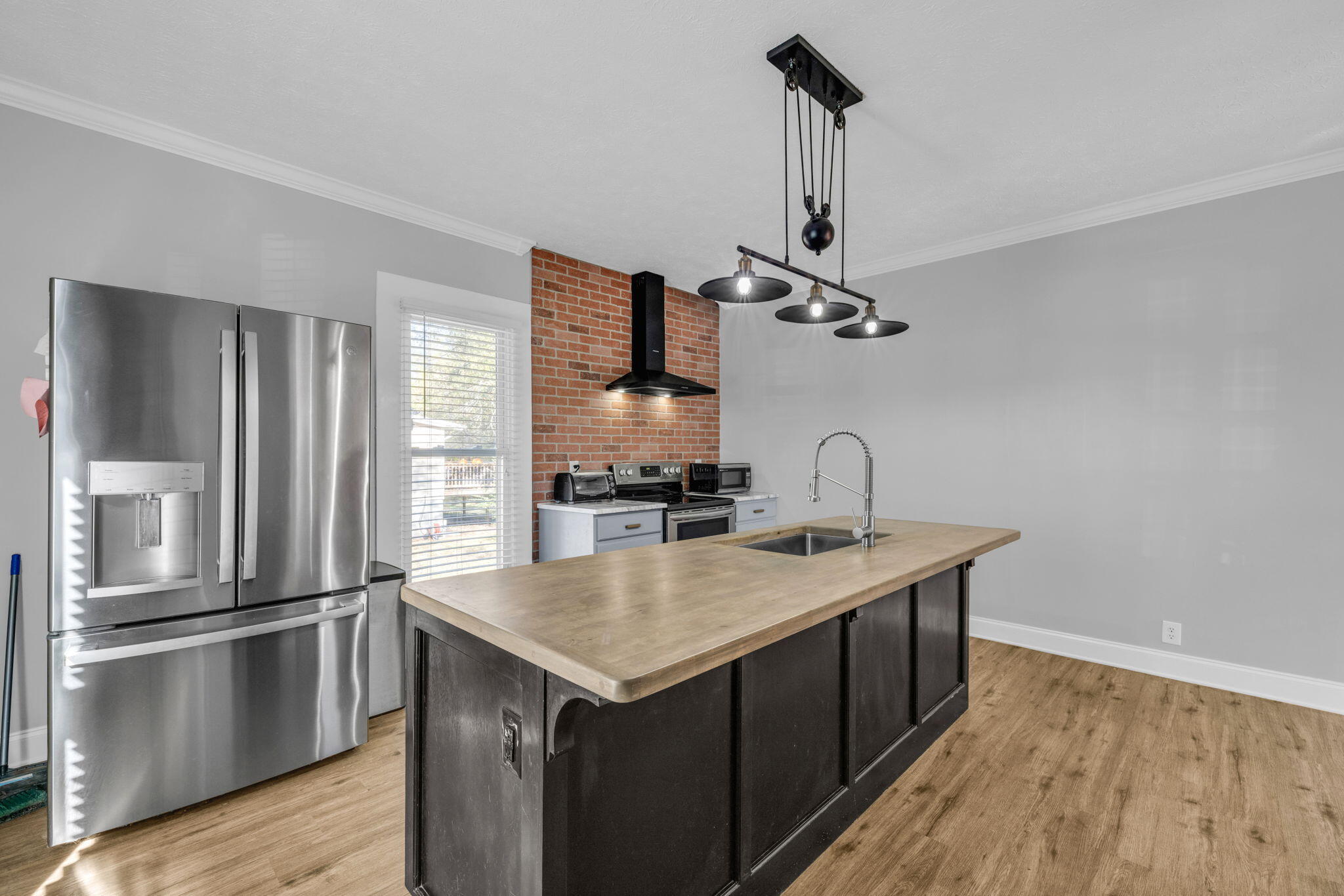 309 East 16th Street Chickamauga, GA 30707 - Photo 8 of 23 Kitchen
