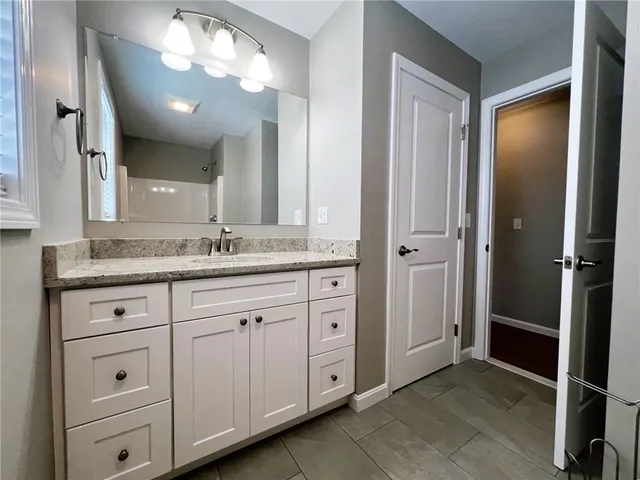 $2,100 | 578 Elm Street, Unit 3, Woonsocket, RI 02895