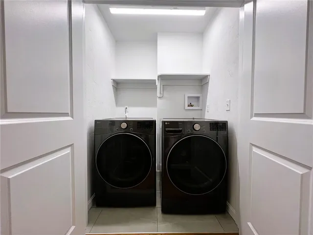 $2,100 | 578 Elm Street, Unit 3, Woonsocket, RI 02895