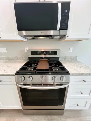 $2,100 | 578 Elm Street, Unit 3, Woonsocket, RI 02895