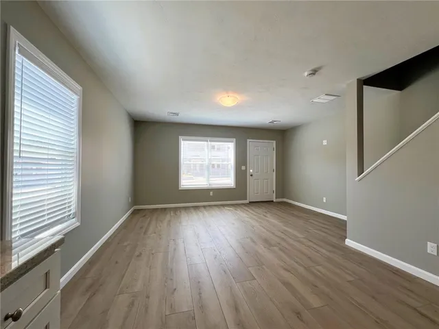 $2,100 | 578 Elm Street, Unit 3, Woonsocket, RI 02895