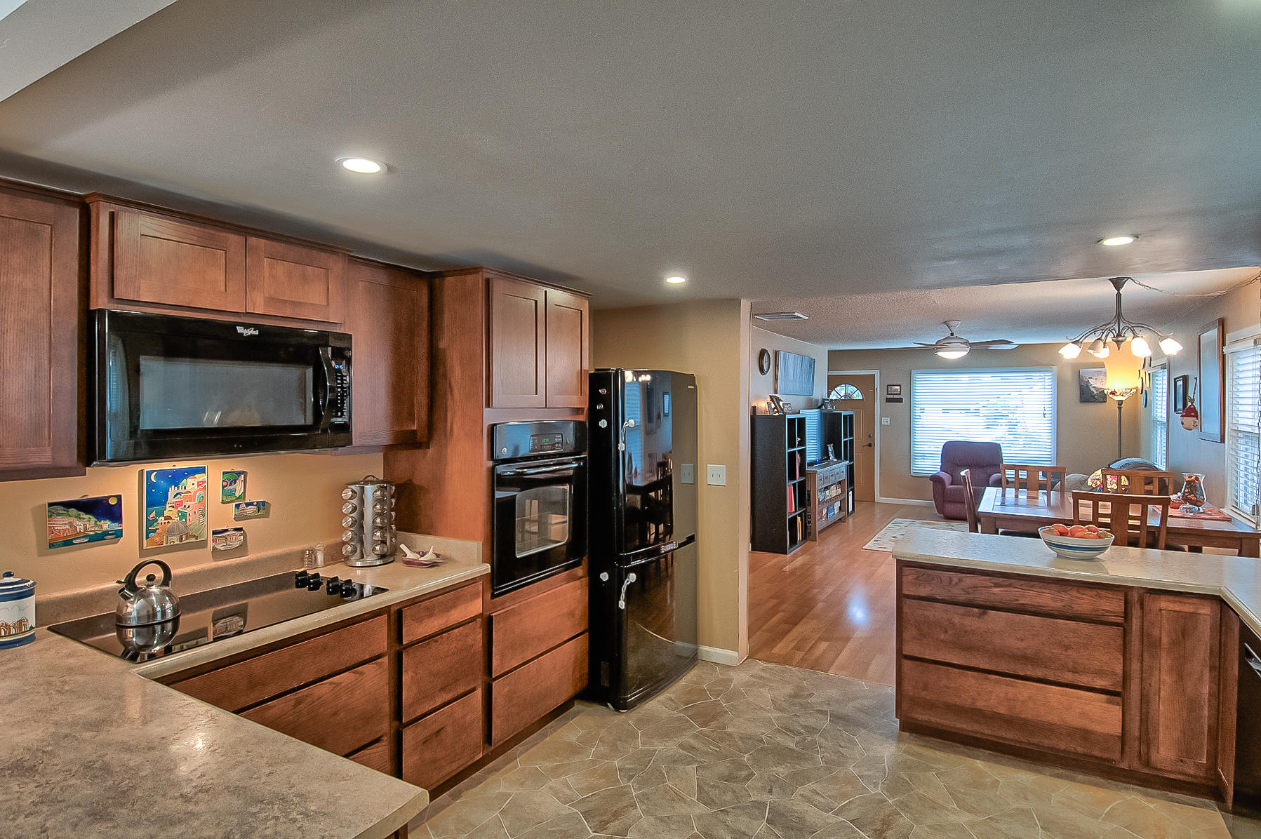 1279 Harpole Road Redding, CA 96002 - Photo 1 of 31 Kitchen