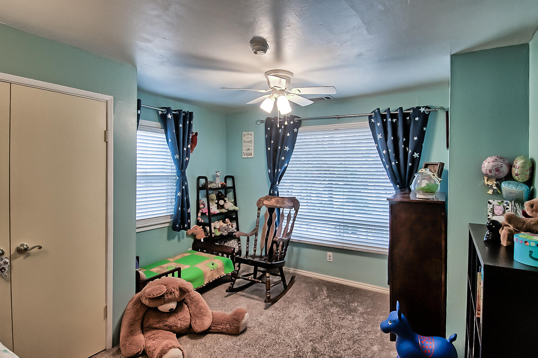 1279 Harpole Road Redding, CA 96002 - Photo 20 of 31 Bedroom