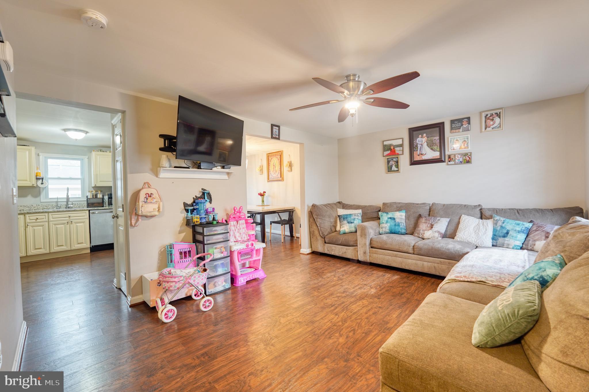1358 Raleigh Drive Severn, MD 21144 - Photo 4 of 27 Gallery Image 4