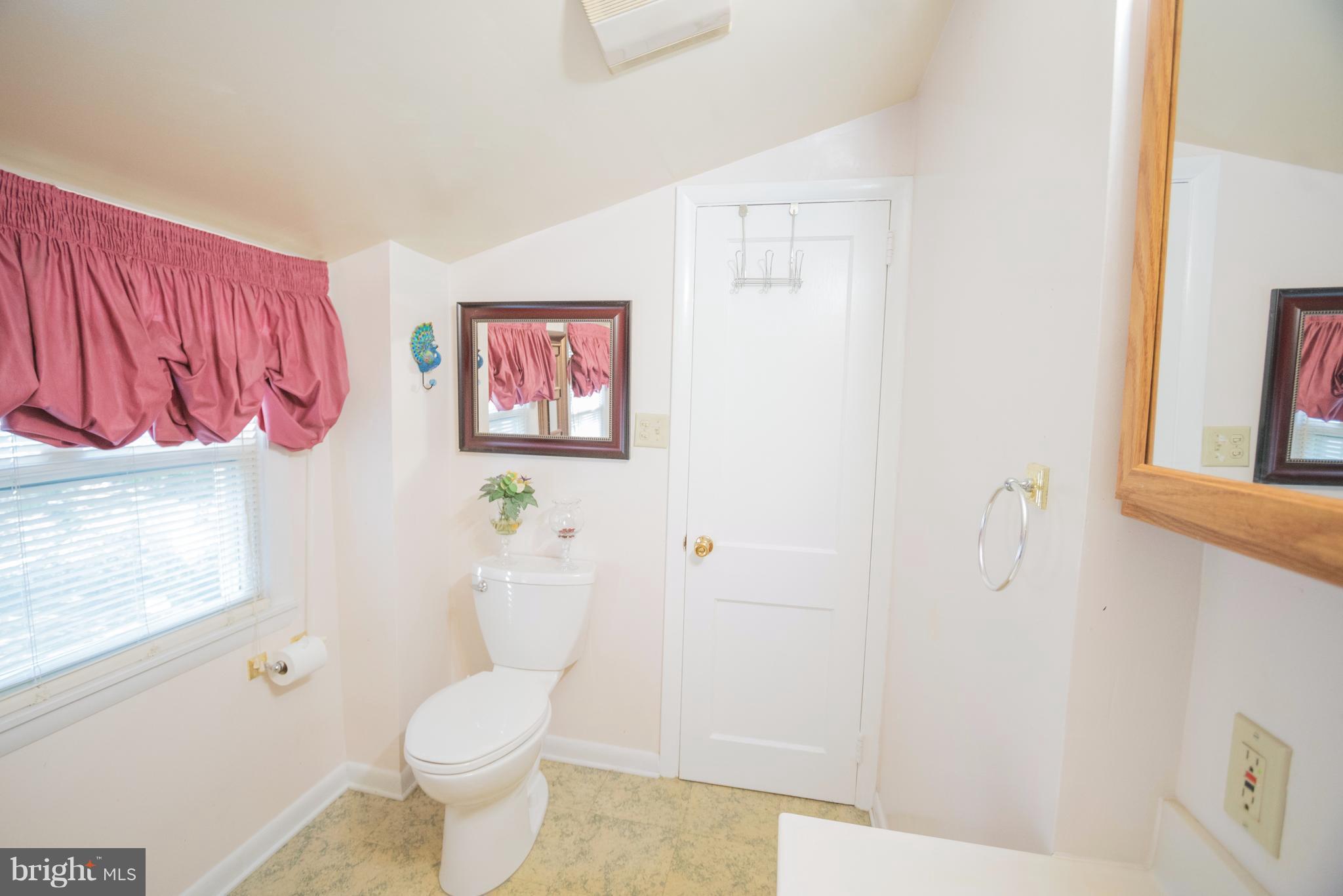 2706 Newton Street Silver Spring, MD 20902 - Photo 19 of 30 Bath