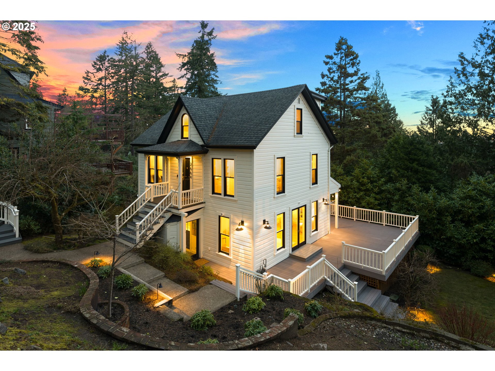 2664 Southwest Talbot Road Portland, OR 97201 - Photo 3 of 48 Gallery Image 3