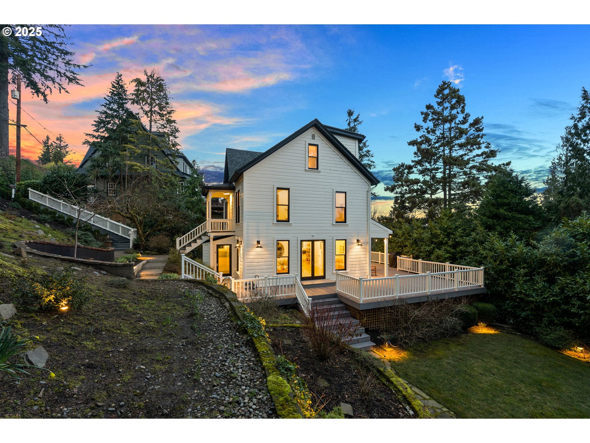 2664 Southwest Talbot Road Portland, OR 97201 - Photo 6 of 48 Gallery Image 6