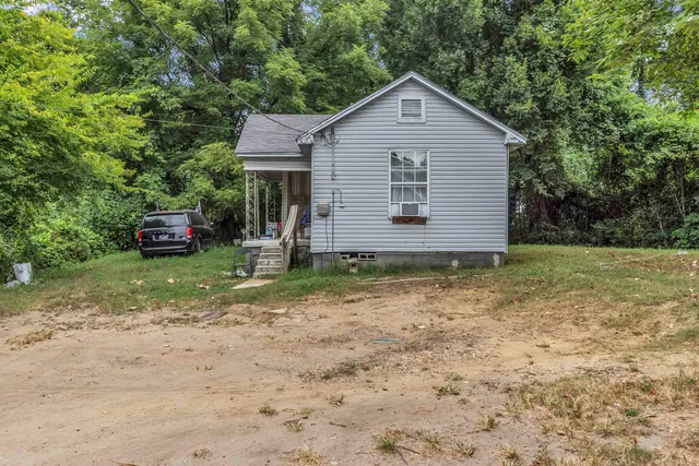 $139,900 | 564 West Peebles Road, Memphis, TN 38109