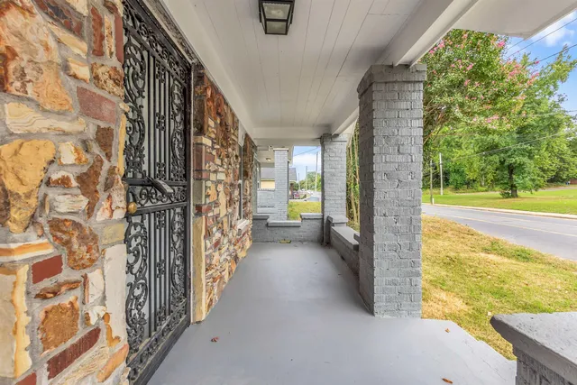 $139,900 | 564 West Peebles Road, Memphis, TN 38109