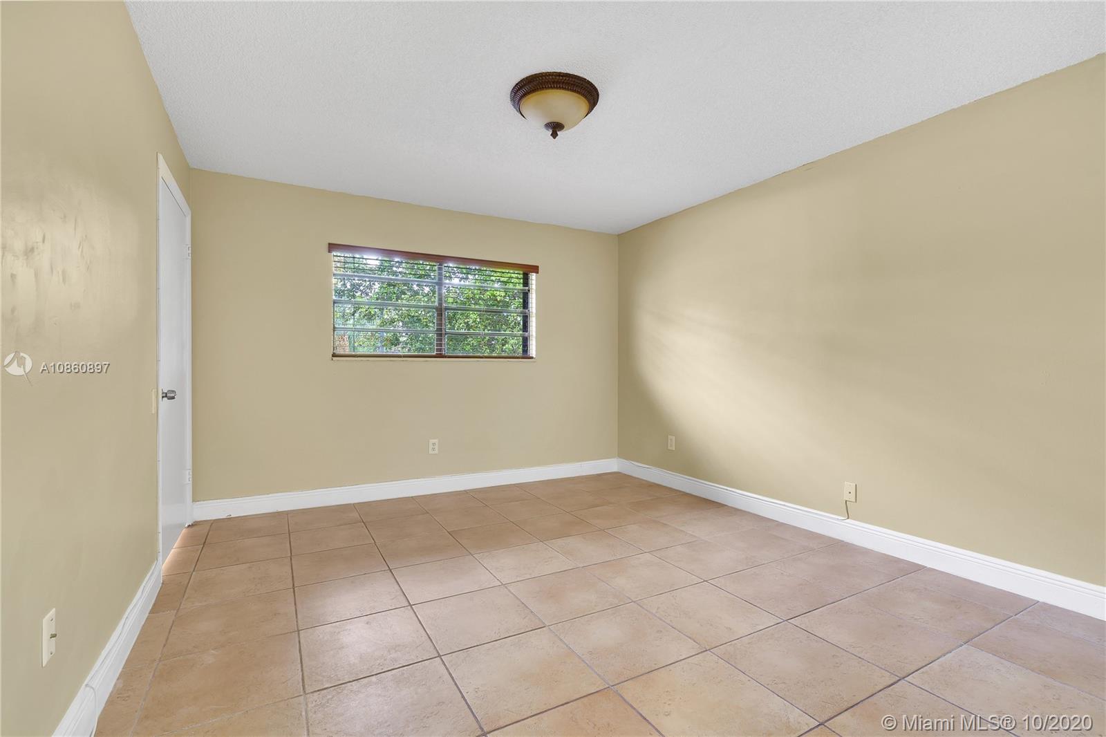 Kendall Miami, FL 33173 - Photo 25 of 42