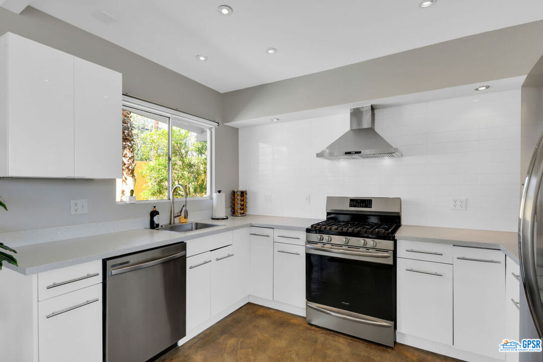 2267 North San Antonio Road Palm Springs, CA 92262 - Photo 36 of 60