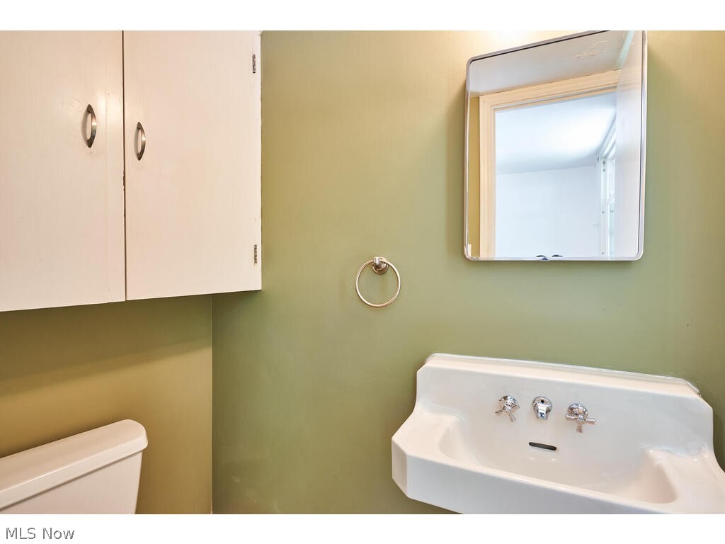 1153 Yellowstone Road Cleveland, OH 44121 - Photo 14 of 27 Gallery Image 14