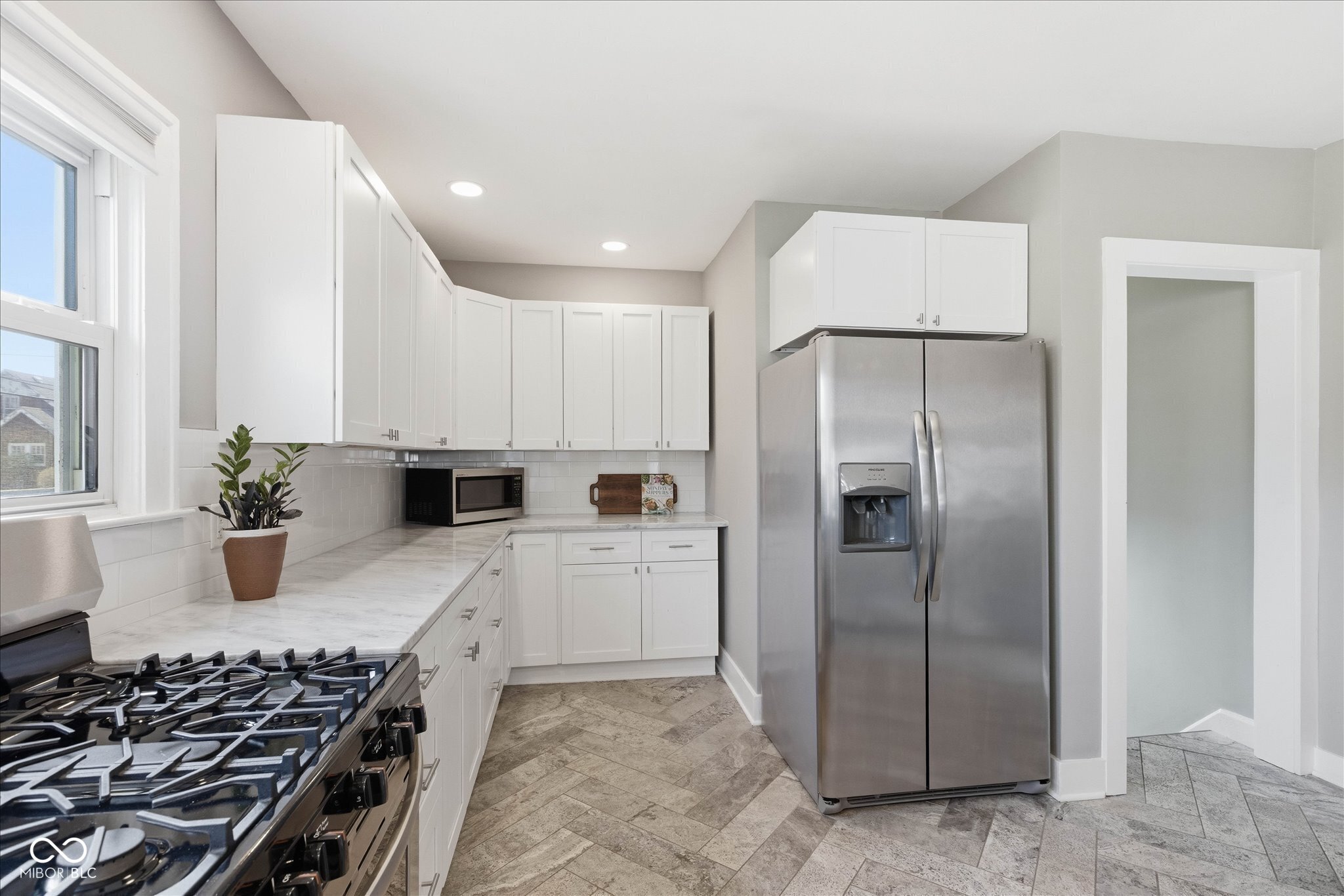 301 Berkley Road Indianapolis, IN 46208 - Photo 14 of 38