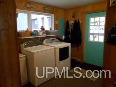 9831 Co Road Rapid River, MI 49878 - Photo 10 of 36