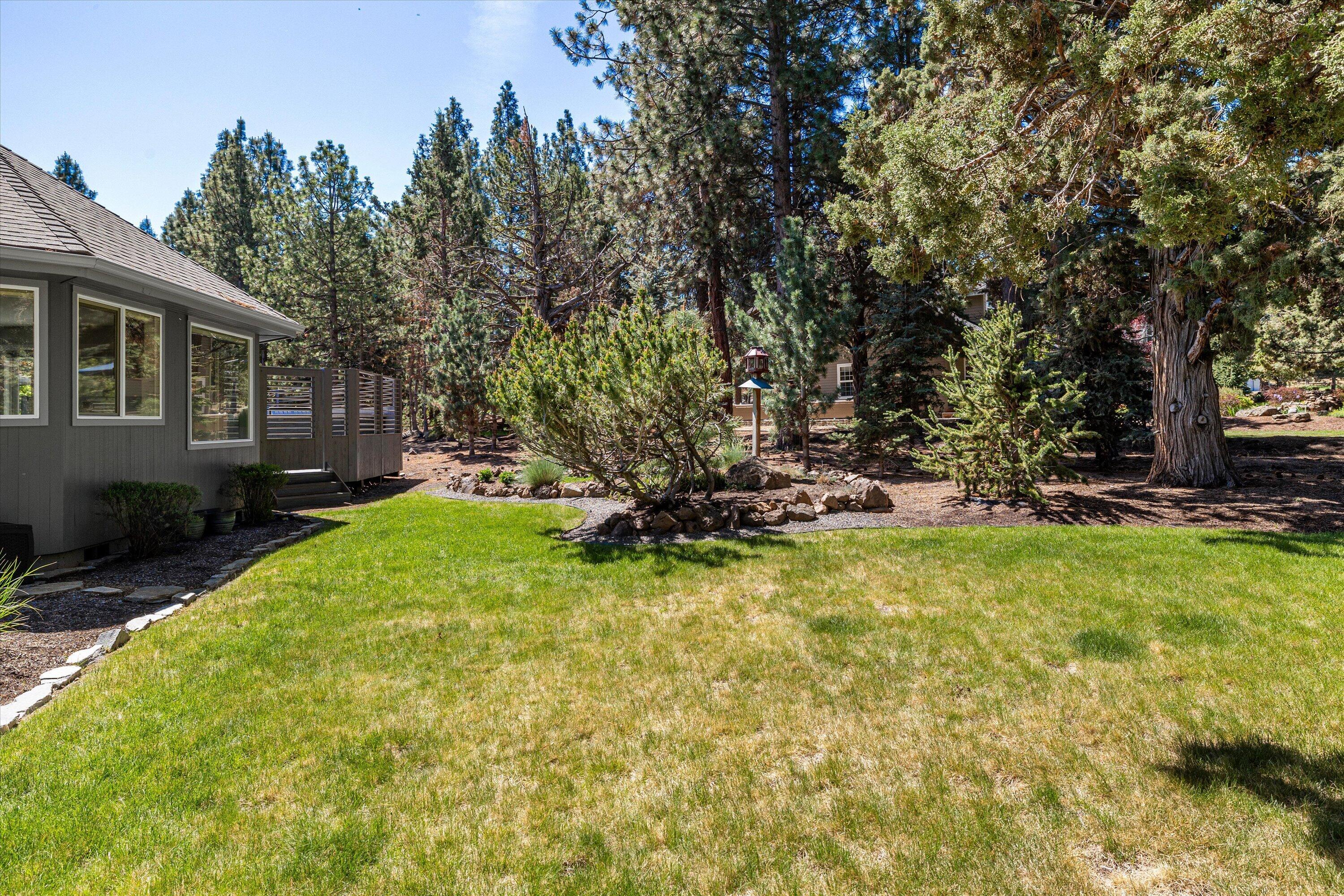 3795 Northwest Summerfield Road Bend, OR 97703 - Photo 40 of 50