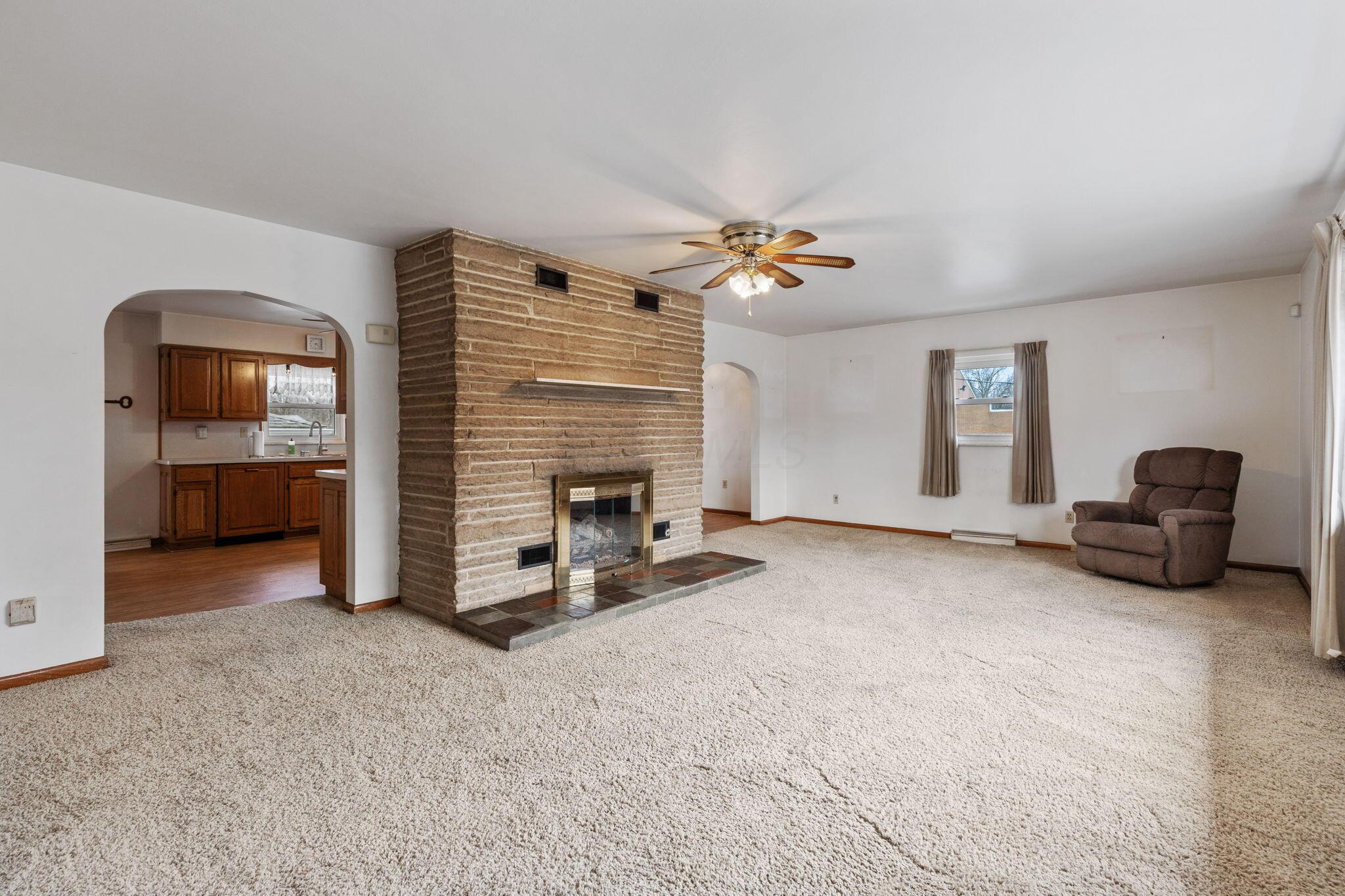 1322 Richter Road Columbus, OH 43223 - Photo 8 of 48 2025-3-3 1322 Richter Rd 025