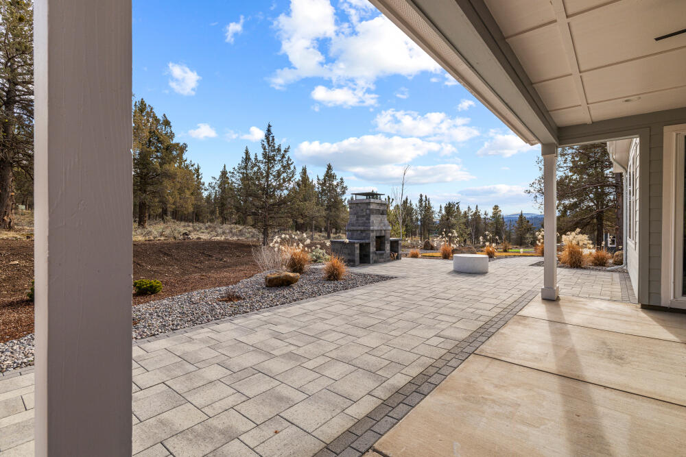 5722 Engleman Spruce Way Klamath Falls, OR 97601 - Photo 17 of 84 5722EnglemanSpruceDr-Exterior-18