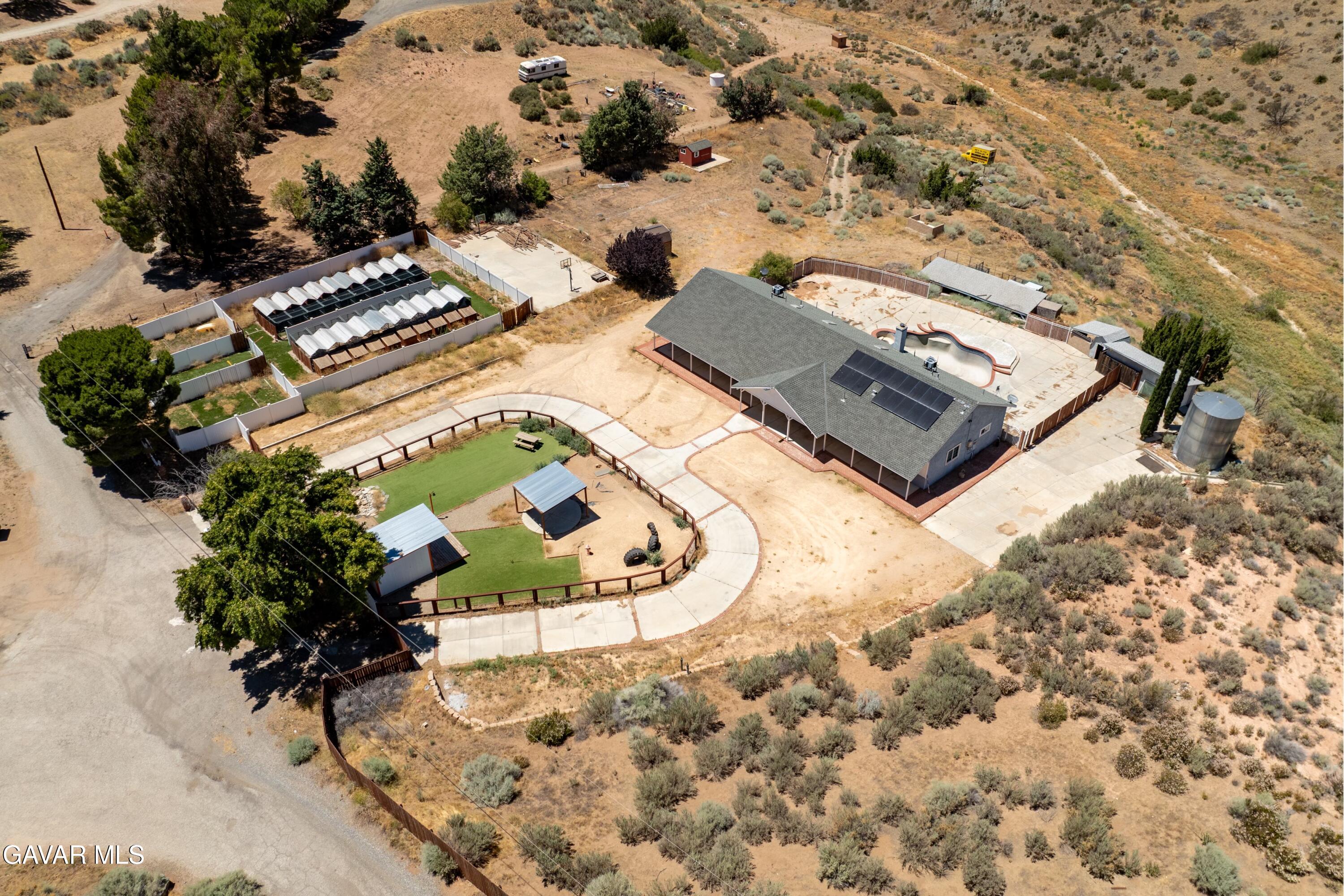 6221 Elizabeth Lake Road Leona Valley, CA 93551 - Photo 37 of 37 36