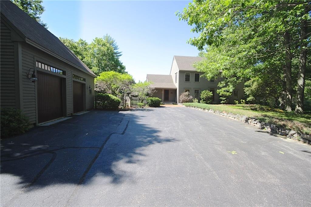 25 Cranberry Pond Road Raymond, ME 04071 - Photo 34 of 35 With plenty of space to entertain,...